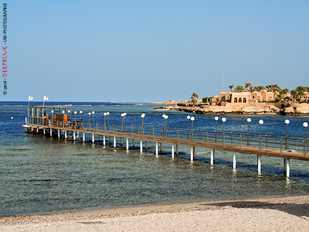 Steg &uuml;ber das Riffdach